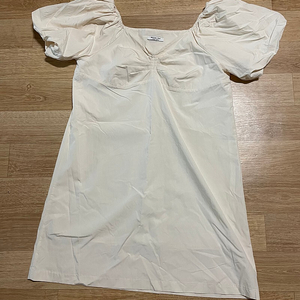 청순 브이넥 퍼프 원피스 새상품