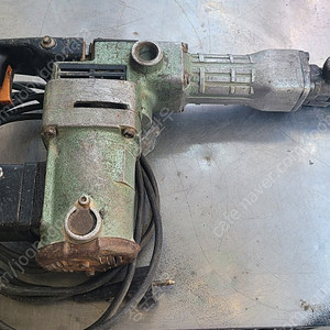 함마드릴15만.디월트 앙카드릴12만.계양18볼트임펙9만.힐티앙카5만.보쉬 밧데리3만.보쉬전동톱3만.프레레 밧데리2개(부품용) 1만.착불