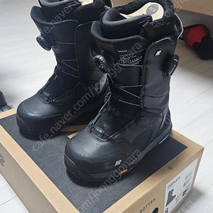 k2 쓰락시스 240사이즈 팝니다(이너새거)