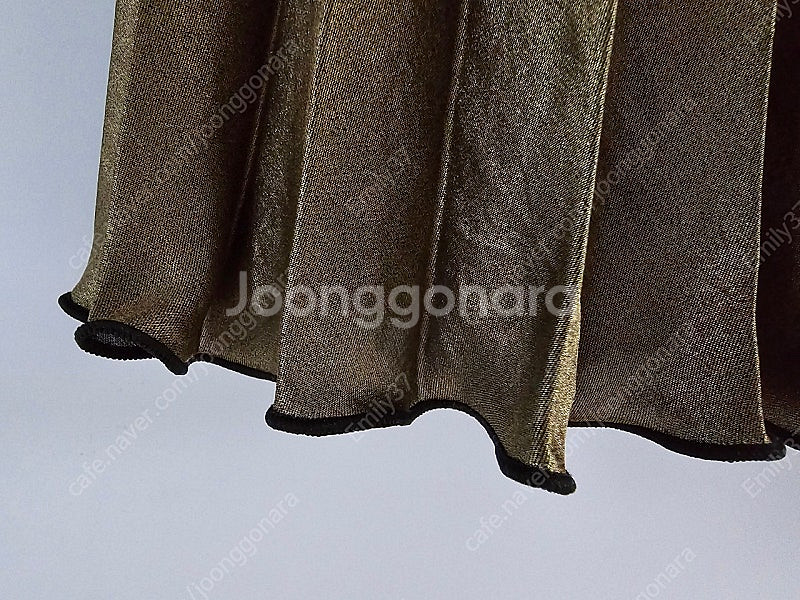 ARKET 아르켓 메탈릭플리츠스커트 골드--3