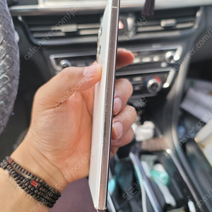 갤럭시s23 울트라 화이트 512기가 50만에 판매 합니다