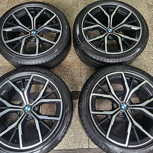 [판매] BMW G30 5시리즈 정품휠 845M 19인치 휠타이어 셋트