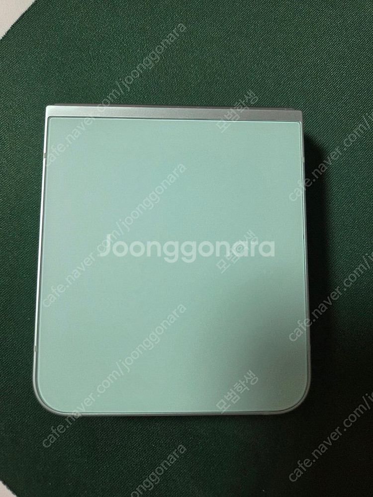 삼성 갤럭시 z플립6 256g 민트급 팝니다.--1