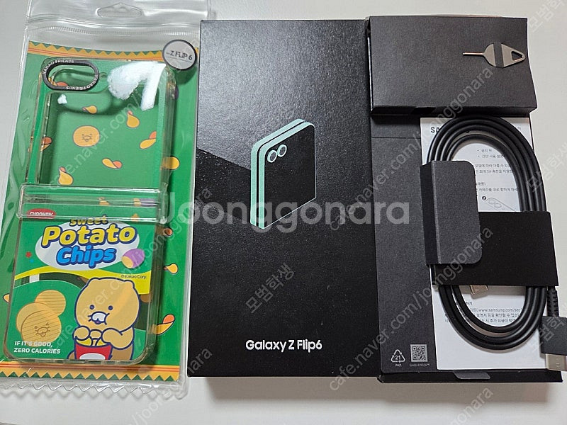 삼성 갤럭시 z플립6 256g 민트급 팝니다.--6