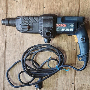 보쉬앙카드릴(BOSCH/ GAH 500 DSR), 오토레벨기( Leica/ NA 820), 에어펜치, 마끼다 광택기(폴리셔/makita 9227CB) 중고팝니다