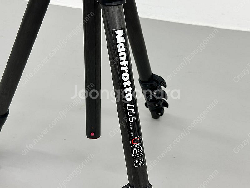 MT055CXPRO4 + Manfrotto MH01HY...--1
