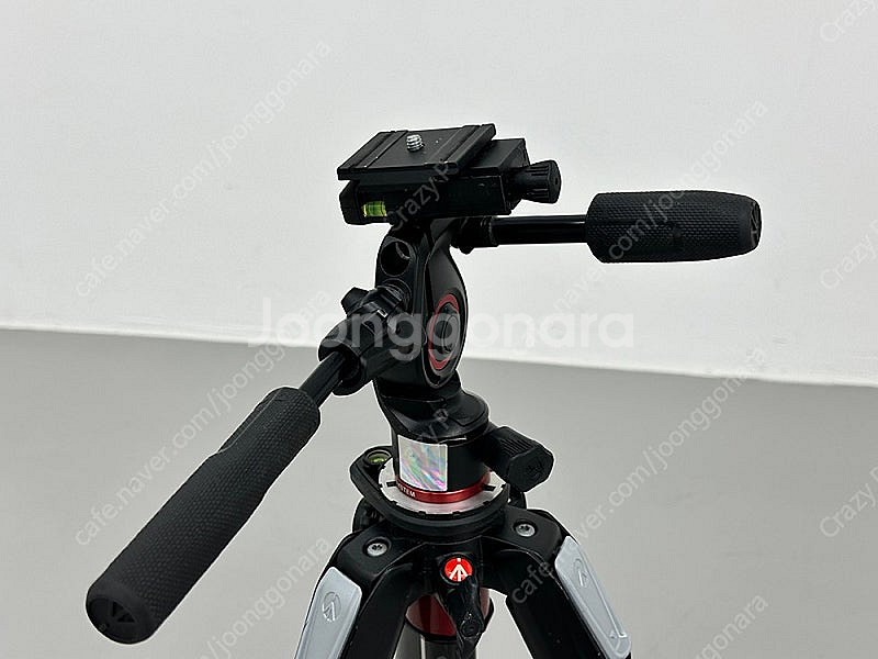 MT055CXPRO4 + Manfrotto MH01HY...--3