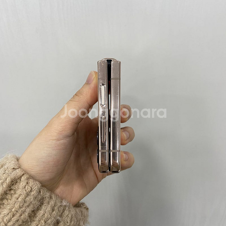 69850 갤럭시Z플립4 512기가 핑크골드 공기계 팝니다 24만원--5