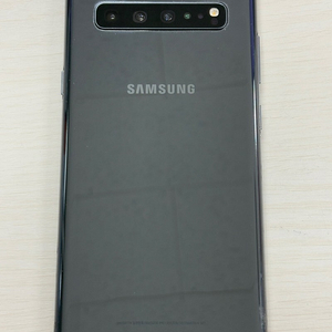 갤럭시 S10 5G 블랙색상 256용량 외관상태너무좋은 꿀매물 단말기 13만 판매합니다