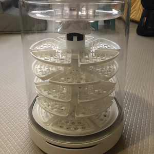 하루앤코 리숨 쁘띠포레 공기청정 이끼 가습기 10만에 팝니다.