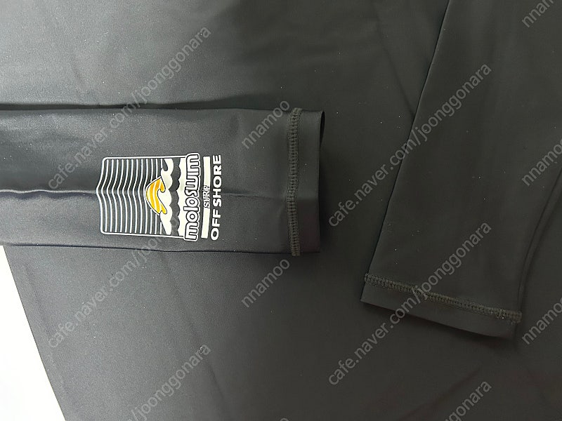 몰로 MOLO 수영복 래쉬가드 블랙컬러--6