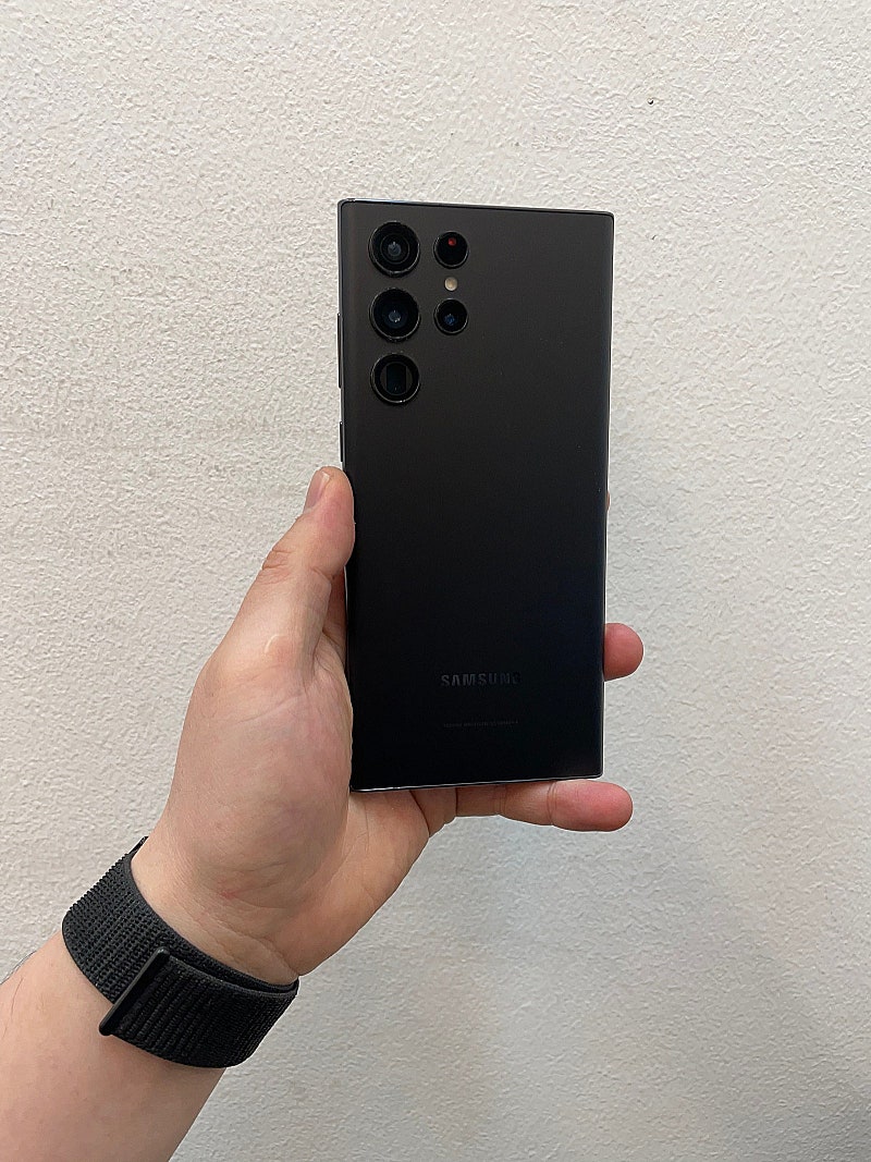 갤럭시S22울트라 256GB 블랙 무잔상 가성비좋은 중...--0