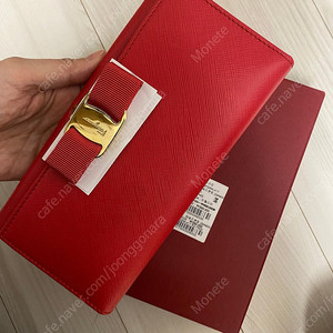 새상품) 페라가모 리본 장지갑 레드 택포