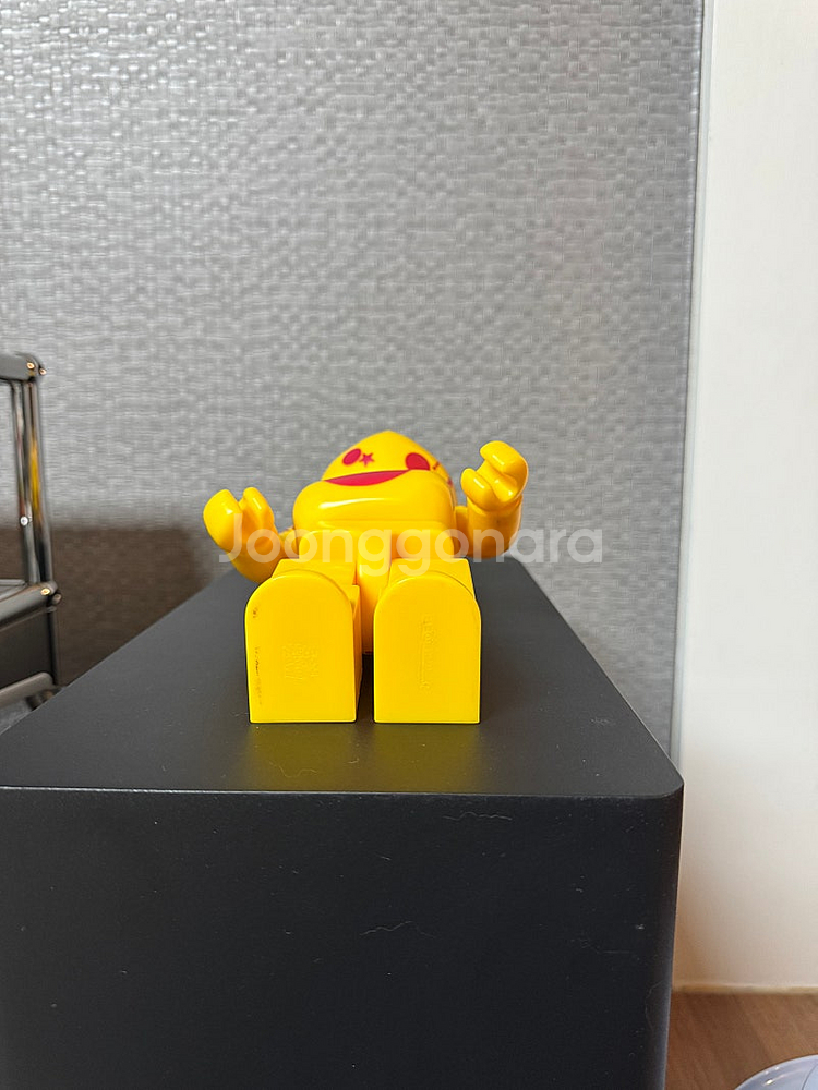 [Be@rbrick] Genevieve Gauckler...--5