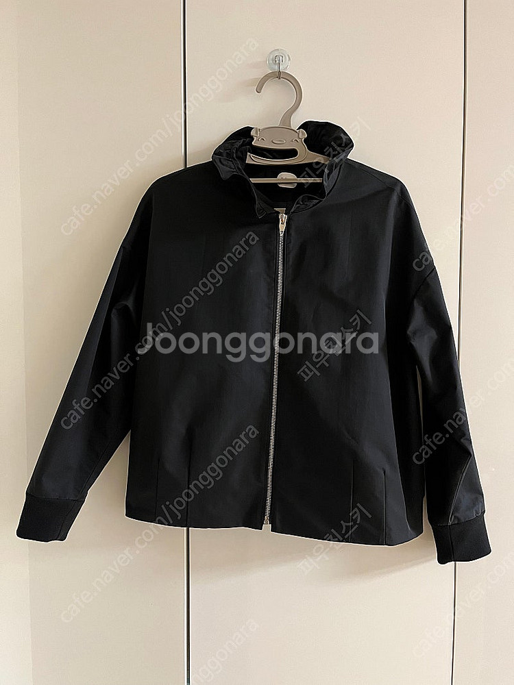 간절기에 입기좋은 듀엘 넥프릴 집업점퍼 블루종 블랙--0