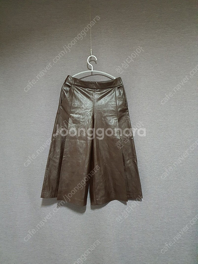 랑방컬렉션 벌룬 슬리브 니트 프리 사이즈 에코 가죽 와이드 크롭 팬츠 44 사이즈--0