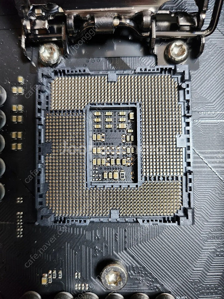 Asus Maximus Xi HERO Wi-fi--1