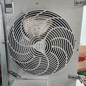 저온창고냉동기220볼트단상업종변경으로판매합니다. 편리하게 어디서든지 핸드폰으로 온도조절과 온도확인 가능하여 사용이 편리합니다.