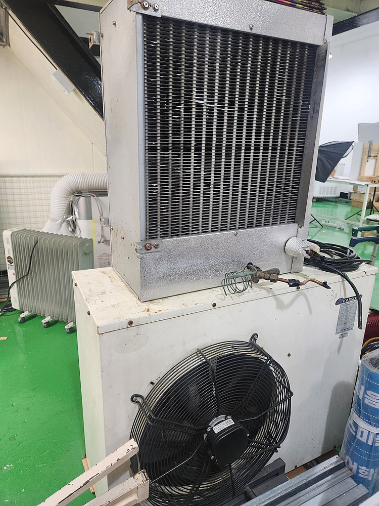 저온창고냉동기220볼트단상업종변경으로판매합니다. 편리하게 어디서든지 핸드폰으로 온도조절과 온도확인 가능하여 사용이 ... 이미지