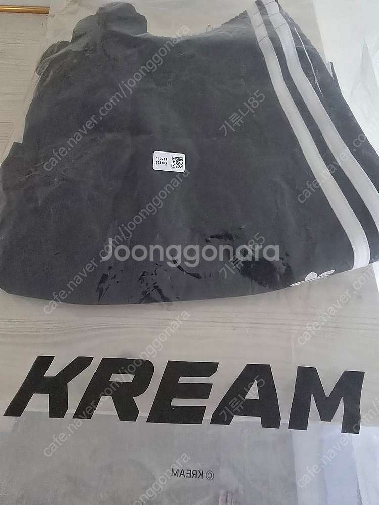 아디다스 파이어버드 트랙팬츠 IJ7055 XXL 팝니다--4