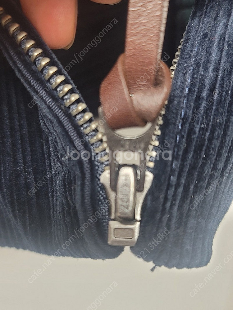폴로 코듀로이 바라쿠다 네이비L 새제품 급매합니다--3