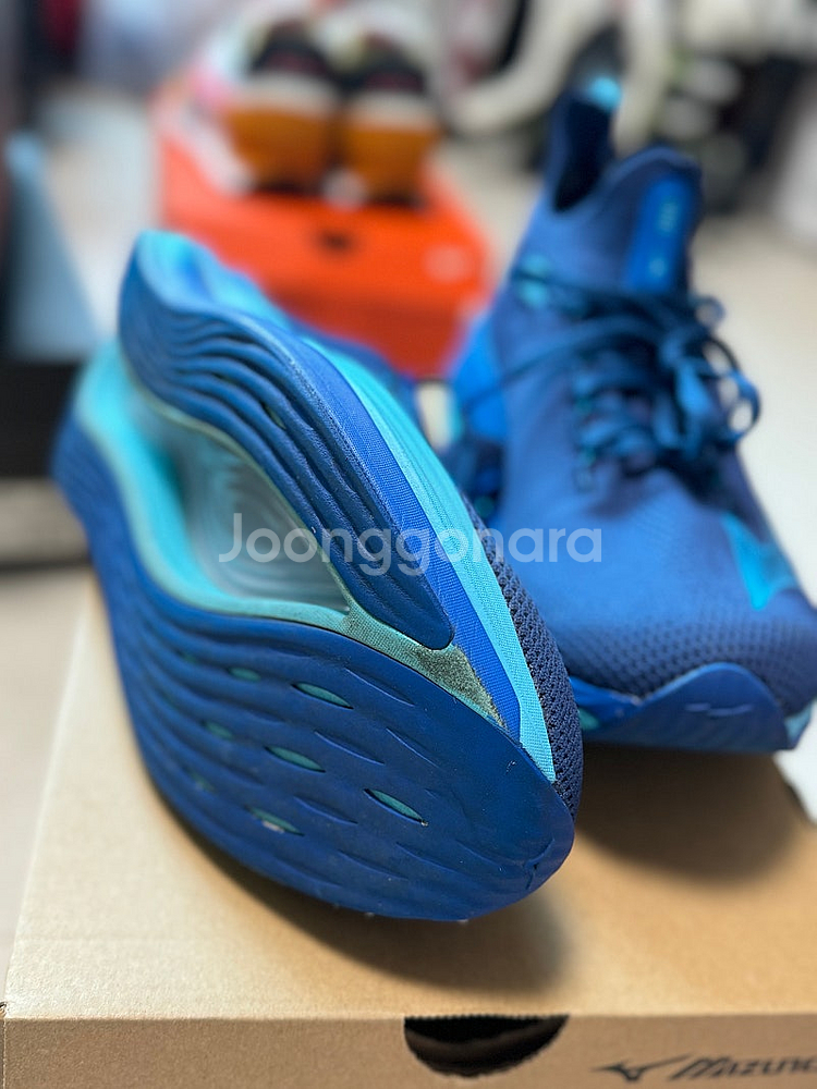 미즈노 러닝화 네오 비스타 275mm 상급 11만원--5