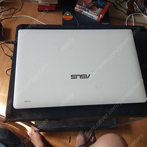 흰색 노트북 ASUS 판매합니다 빠르고 좋습니다. 가격 택포 4만7천원