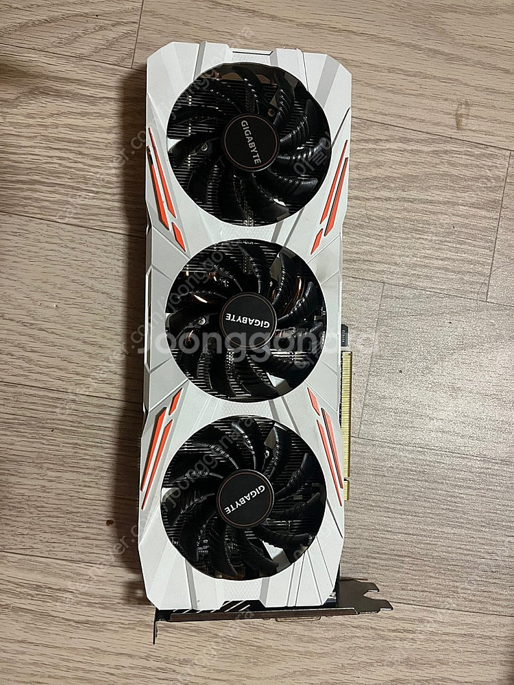고장난 기가바이트 1080 TI--0