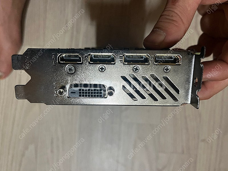 고장난 기가바이트 1080 TI--2