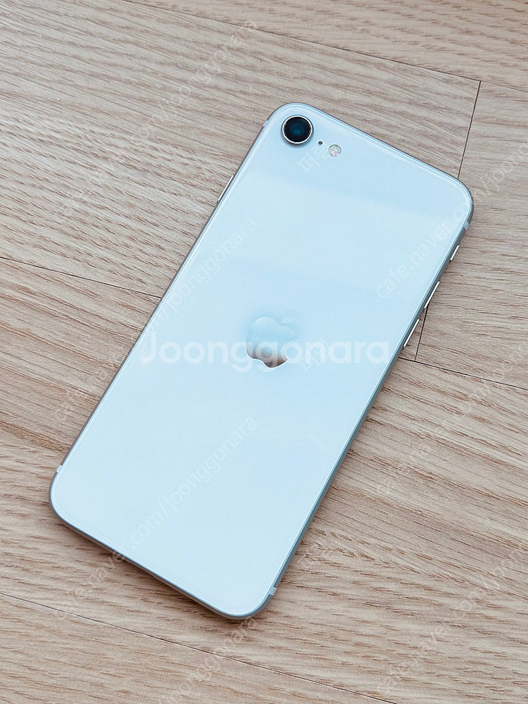 아이폰se2 64g 화이트 팝니다--0