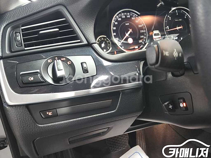 [BMW]5시리즈 (F10) 520d xDrive (5인승) 2015 년 중고차☆전액할부☆중고리스☆첫차☆--1