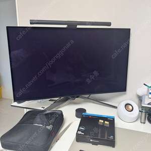 아수스 PG32UCDM 4K OLED 게이밍모니터