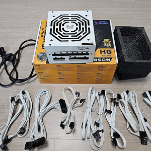 슈퍼플라워 850W 골드 팝니다.