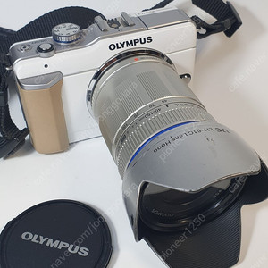 올림푸스 마포렌즈 40-150mm와 E-PL1카메라