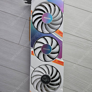 컬러풀 IGAME GeForce RTX 3060 Ultra OC 12GB White