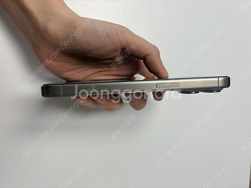 아이폰15프로 128GB 내추럴티타늄--4
