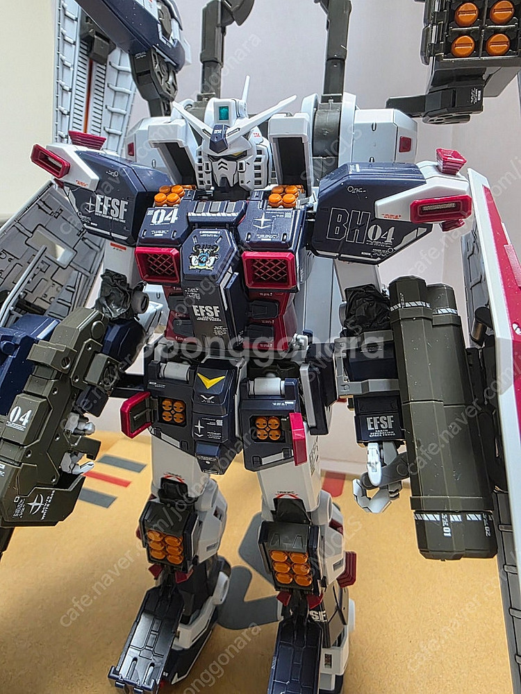 MG 풀아머 썬더볼트 데칼 먹선 완성품--0