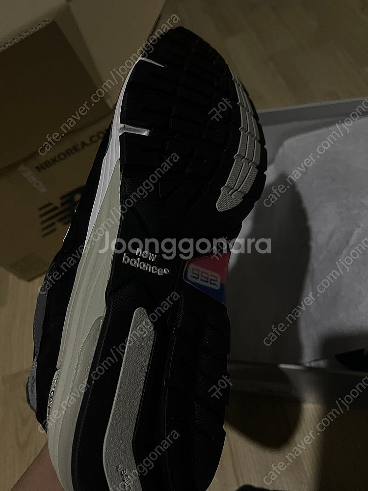 뉴발란스 992 블랙 275 교환 하실분--3