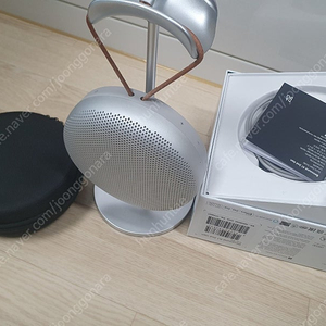 뱅앤 올룹슨 B&O A1 2세대 실버 판매합니다