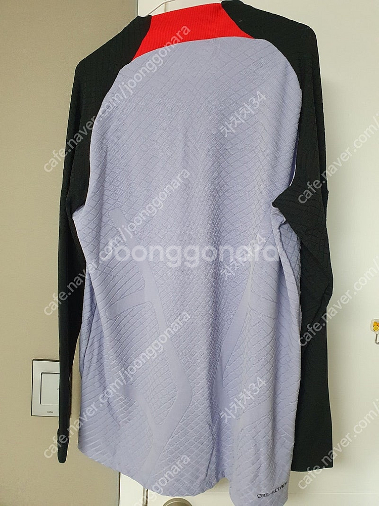 리버풀 adv 어센틱 하프집업 팔아요--1