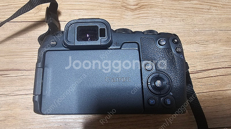 캐논 미러리스 풀프레임 r8 팝니다.--2