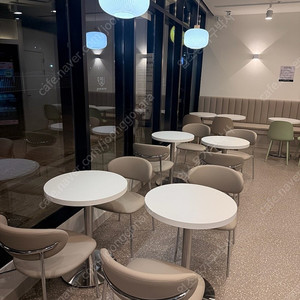 디저트 카페 키즈카페 식탁 테이블