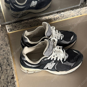 뉴발란스 2002 M2002RNC 블랙 220사이즈