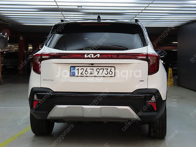 기아 더 뉴 셀토스 가솔린 16 터보 4WD 판매합니다...--2