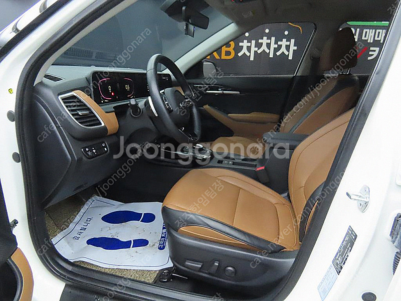 기아 더 뉴 셀토스 가솔린 16 터보 4WD 판매합니다...--4
