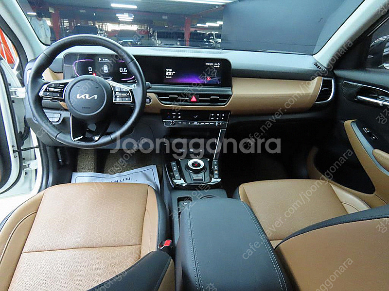 기아 더 뉴 셀토스 가솔린 16 터보 4WD 판매합니다...--6
