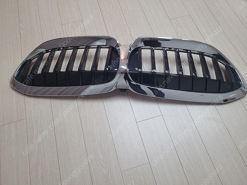 BMW 320i (G20) 그릴--0