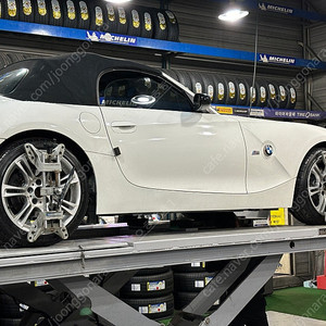 BMW 18인치휠 350m(pcd120) 판매합니다.
