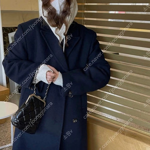 유니제이 퀼팅 소가죽 미니백 팝니다