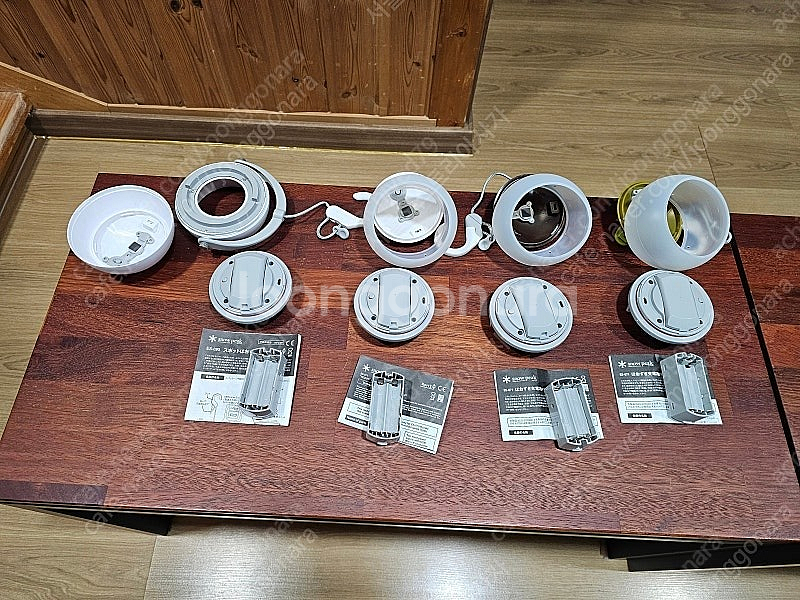 (국내정발) 스노우피크 충전지팩 4개 + 스노우피크 호즈키 유키 . 츠치 . 모리. 스팟 (모두 초극미사용)--0